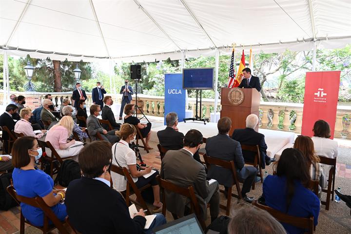 El presidente del Gobierno preside en la Universidad de California un acto para el fomento del español en Estados Unidos