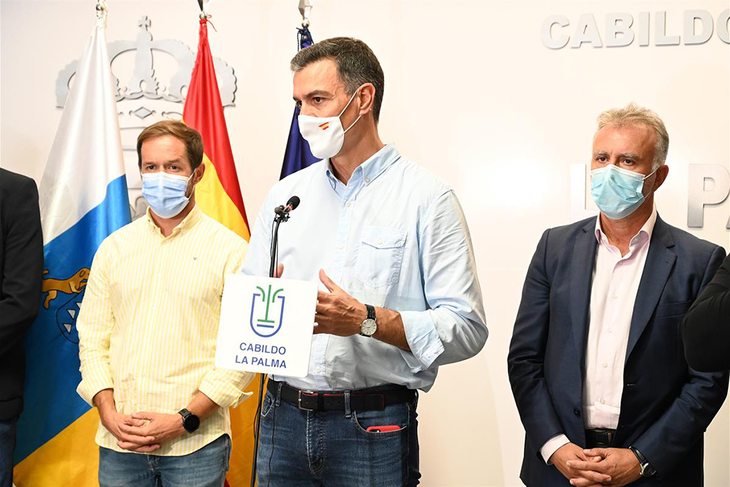 Intervención del presidente del Gobierno, Pedro Sánchez, tras la reunión del Comité Director del Plan Especial de Protección Civil y Atención de Emergencias por Riesgo Volcánico (PEVOLCA)
